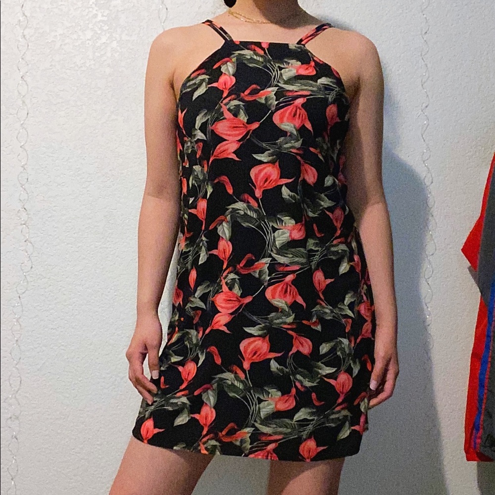 ✨NWOT Floral mini dress